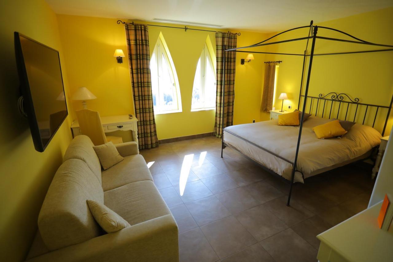Hostellerie Du Chateau Des Fines Roches Châteauneuf-du-Pape المظهر الخارجي الصورة