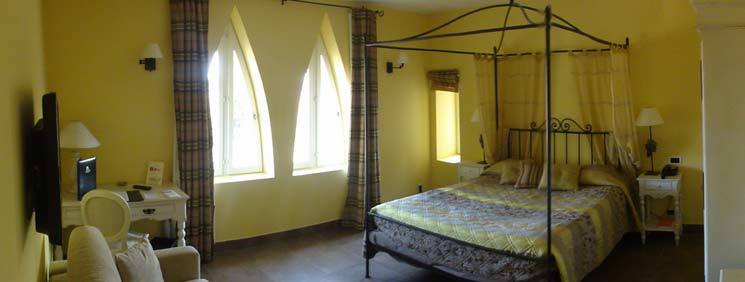 Hostellerie Du Chateau Des Fines Roches Châteauneuf-du-Pape المظهر الخارجي الصورة